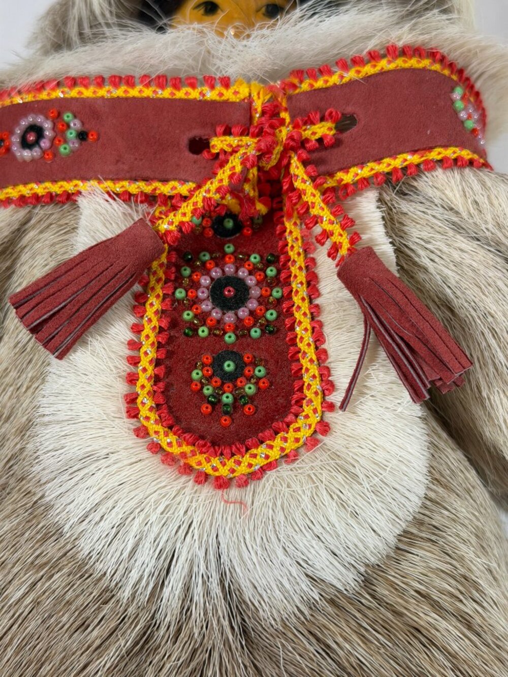 Vintage Inuit Native Arctic Doll, Handmade, Fur & Glass Beads, MINT condition - Picture 13 of 13